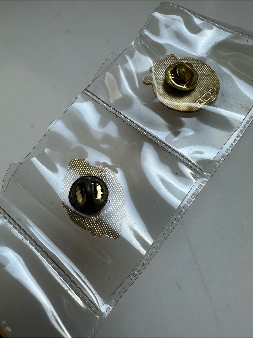 Vintage Calgary Fire Department Homecoming 1988 4 Souvenir Collectible Pins - Picture 8 of 8